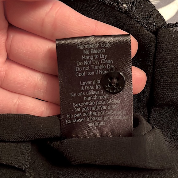 ARITZIA Talula Floral Lace Tank Top // Size S - Picture 8 of 8